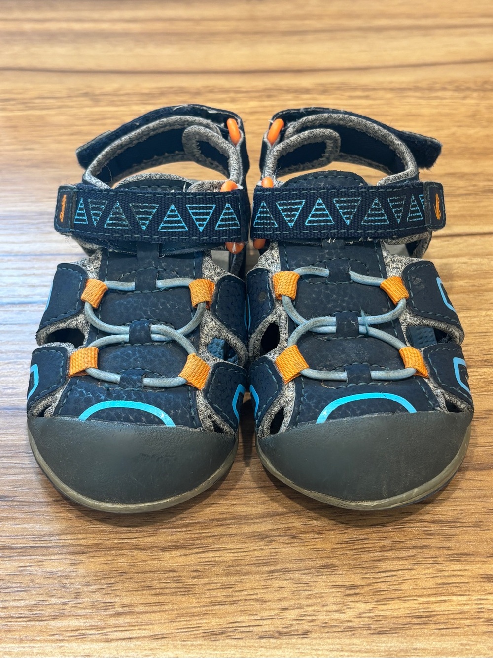 See Kai Run Sandals blue closed toe sz 6